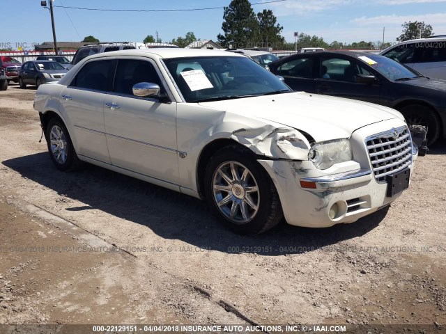 2C3JA63H05H582422 - 2005 CHRYSLER 300C WHITE photo 1