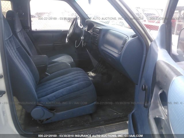 1FTCR15U3TPA11090 - 1996 FORD RANGER SUPER CAB WHITE photo 5