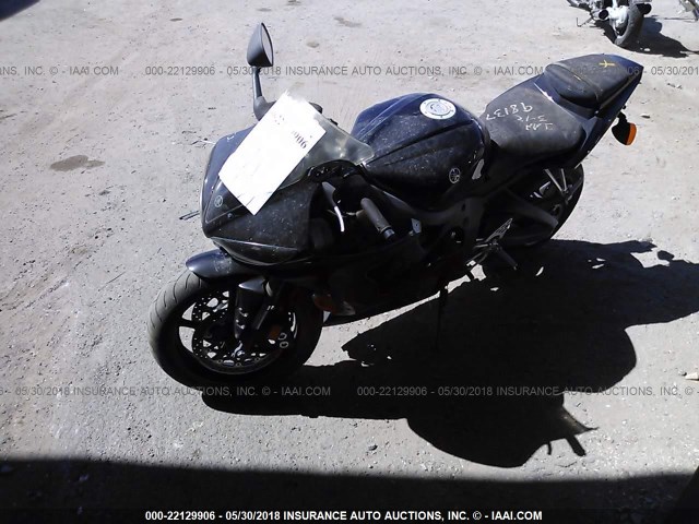 JYARJ06E35A021106 - 2005 YAMAHA YZFR6 L BLACK photo 1