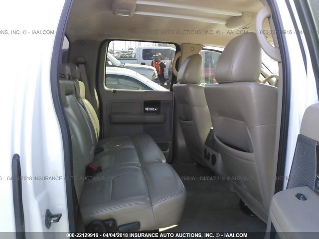 1FTPW14515KC62713 - 2005 FORD F150 SUPERCREW WHITE photo 8