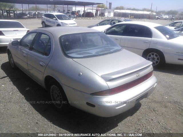 JNKAY21D9SM202811 - 1995 INFINITI J30 GOLD photo 3