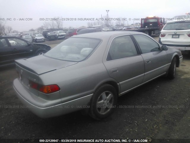 JT2BG22K510562971 - 2001 TOYOTA CAMRY CE/LE/XLE 灰色 照片 4