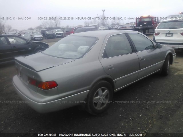 JT2BG22K510562971 - 2001 TOYOTA CAMRY CE/LE/XLE GRAY photo 4