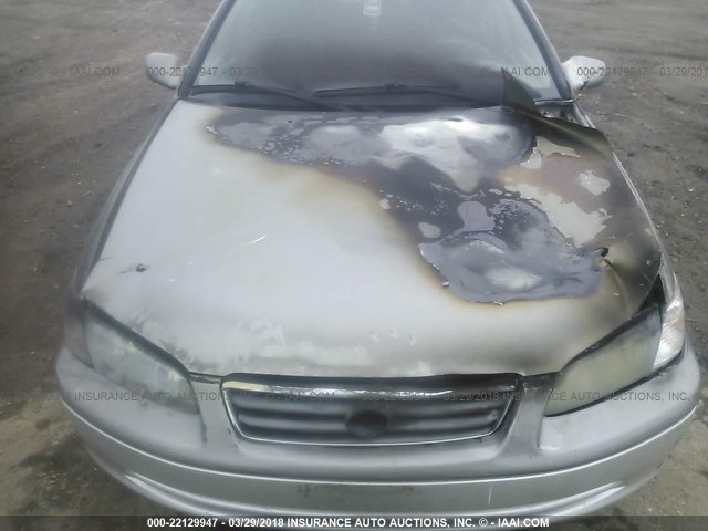 JT2BG22K510562971 - 2001 TOYOTA CAMRY CE/LE/XLE 灰色 照片 6