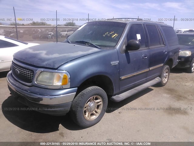1FMPU16L0YLC10565 - 2000 FORD EXPEDITION XLT BLUE photo 2