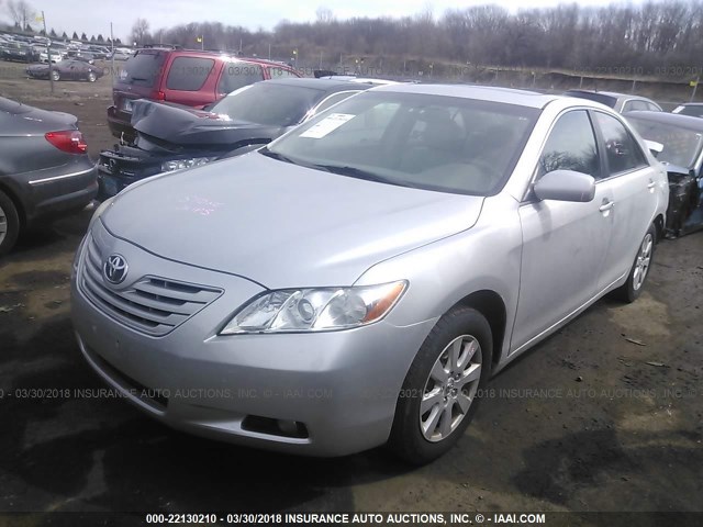 4T1BK46KX9U079262 - 2009 TOYOTA CAMRY SE/LE/XLE SILVER photo 2