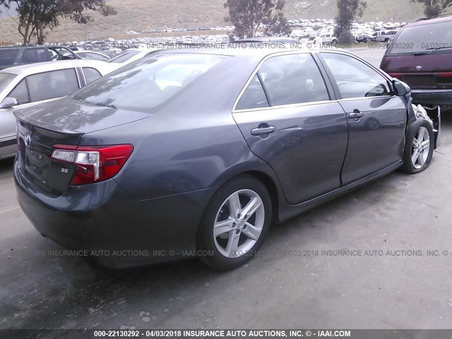 4T1BF1FK5EU468954 - 2014 TOYOTA CAMRY L/SE/LE/XLE 灰色 照片 4