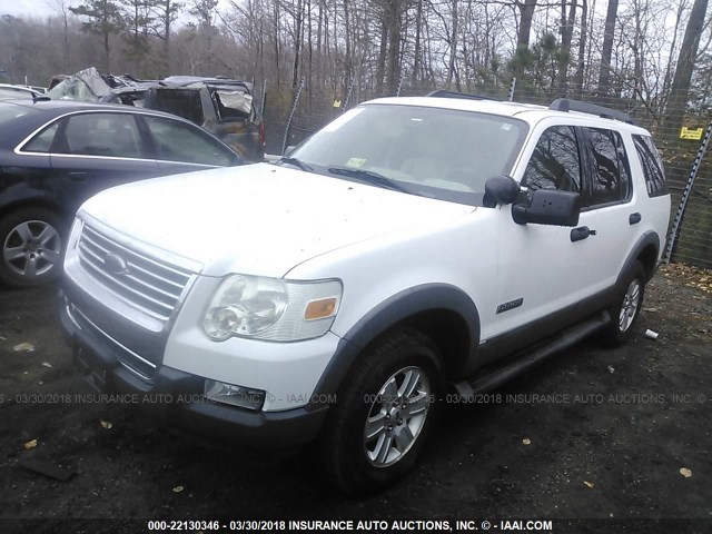 1FMEU73E96UB38059 - 2006 FORD EXPLORER XLT WHITE photo 2