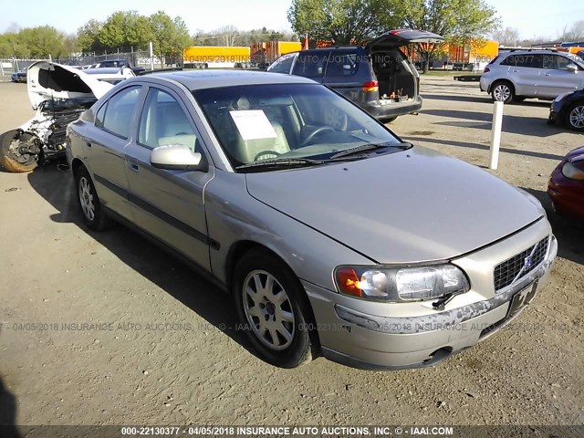 YV1RS61R222112754 - 2002 VOLVO S60 GOLD photo 1