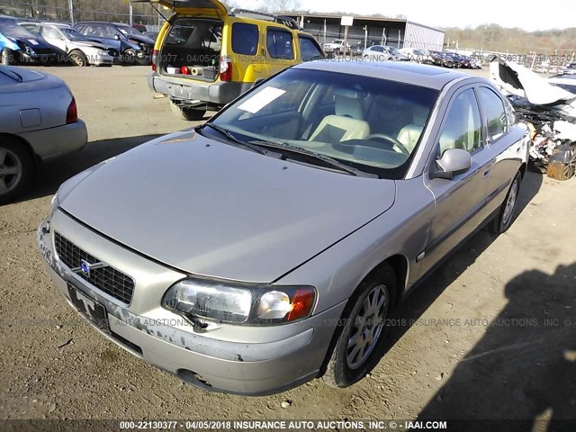 YV1RS61R222112754 - 2002 VOLVO S60 GOLD photo 2