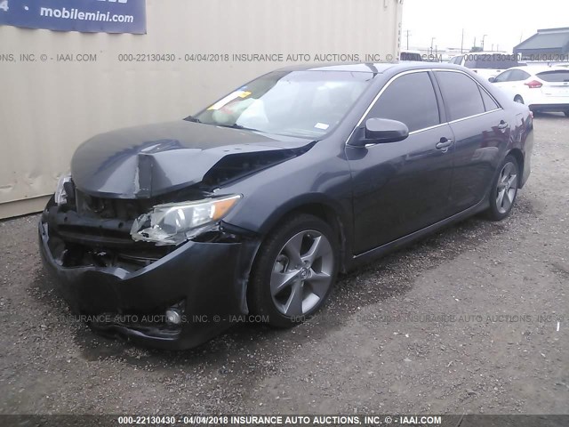 4T1BK1FK3CU018924 - 2012 TOYOTA CAMRY SE/XLE GRAY photo 2