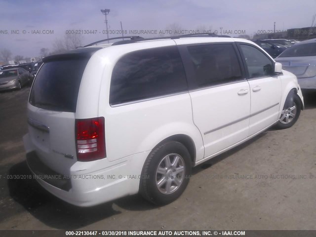 2A4RR5D19AR235883 - 2010 CHRYSLER TOWN & COUNTRY TOURING WHITE photo 4