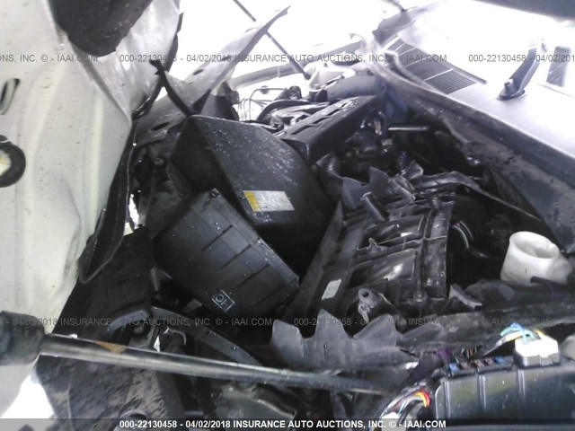 4T1BF1FK3GU246058 - 2016 TOYOTA CAMRY LE/XLE/SE/XSE WHITE photo 10