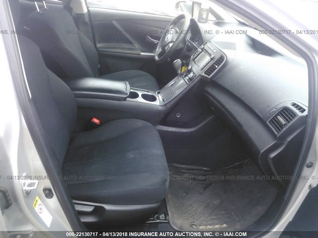 4T3BA3BB6DU043619 - 2013 TOYOTA VENZA LE/XLE SILVER photo 5