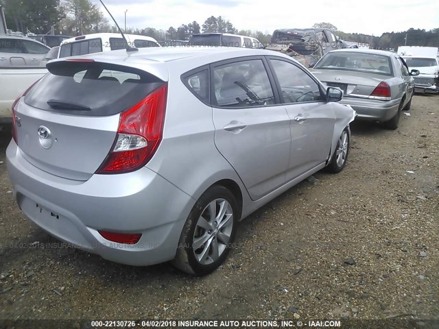 KMHCU5AE0DU069323 - 2013 HYUNDAI ACCENT GLS/SE SILVER photo 4