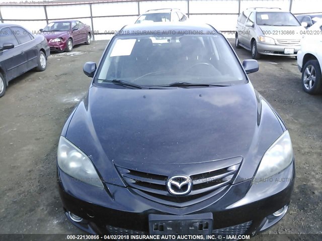 JM1BK343361466937 - 2006 MAZDA 3 HATCHBACK BLACK photo 6