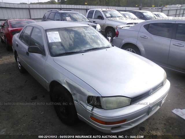 4T1SK11E4PU224292 - 1993 TOYOTA CAMRY DX SILVER photo 1