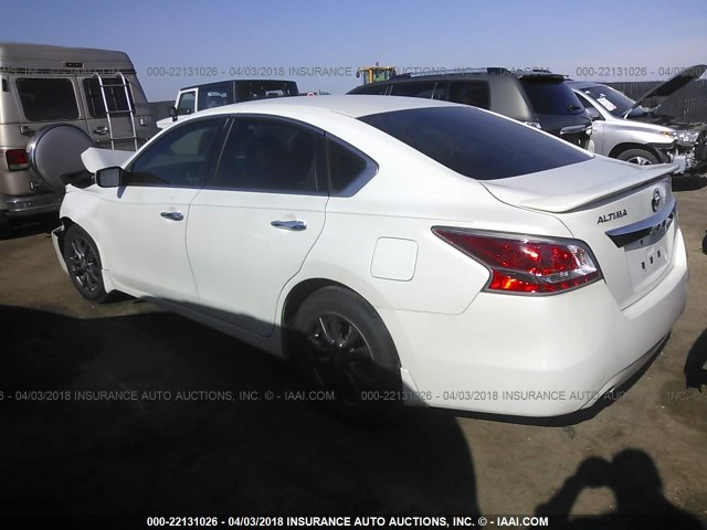 1N4AL3AP4FN352444 - 2015 NISSAN ALTIMA 2.5/S/SV/SL WHITE photo 3