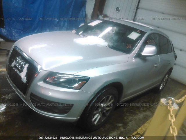 WA1KK78R09A023536 - 2009 AUDI Q5 3.2 SILVER photo 2