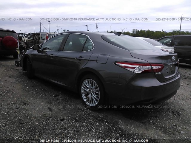 4T1BZ1HK3JU006813 - 2018 TOYOTA CAMRY XSE/XLE Boz foto 3