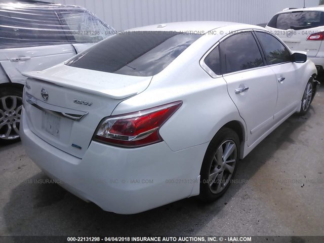 1N4AL3AP9EN219029 - 2014 NISSAN ALTIMA 2.5/S/SV/SL WHITE photo 4