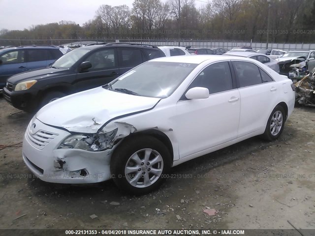 4T1BE46K17U605167 - 2007 TOYOTA CAMRY NEW GENERAT CE/LE/XLE/SE WHITE photo 2