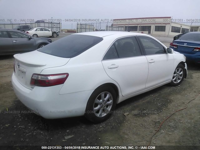 4T1BE46K17U605167 - 2007 TOYOTA CAMRY NEW GENERAT CE/LE/XLE/SE WHITE photo 4