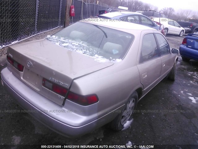 JT2BF22K4X0195833 - 1999 TOYOTA CAMRY LE/XLE BROWN photo 4