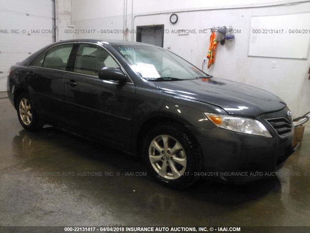 4T1BF3EK9BU726014 - 2011 TOYOTA CAMRY SE/LE/XLE GRAY photo 1