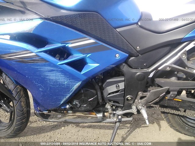 JKAEX8A1XHDA31099 - 2017 KAWASAKI EX300 A BLUE photo 9