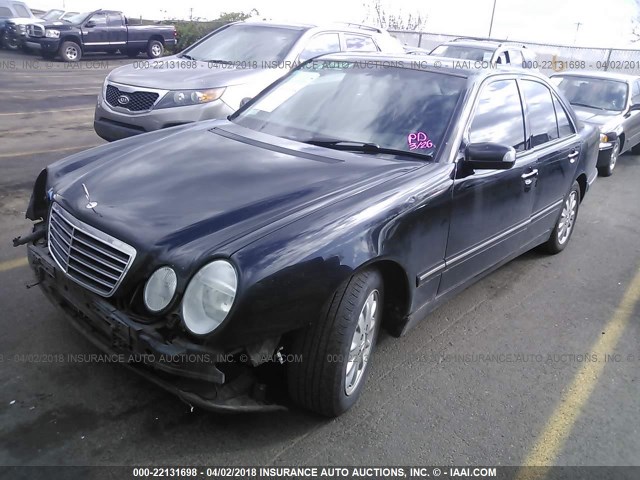 WDBJF65J7YB127169 - 2000 MERCEDES-BENZ E 320 BLACK photo 2