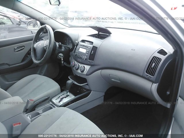 KMHDU4AD6AU142485 - 2010 HYUNDAI ELANTRA BLUE/GLS/SE SILVER photo 5