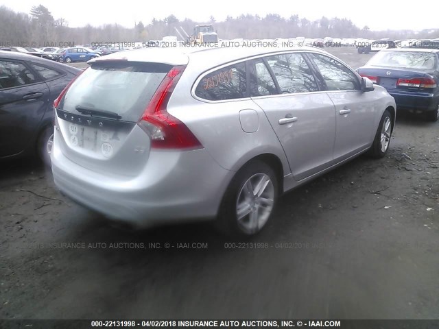 YV140MEK2F1225214 - 2015 VOLVO V60 PREMIER GRAY photo 4