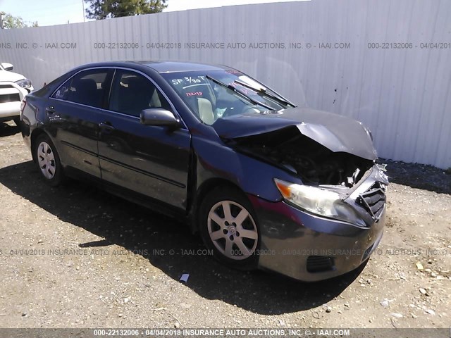 4T4BF3EK2AR058724 - 2010 TOYOTA CAMRY SE/LE/XLE GRAY photo 1