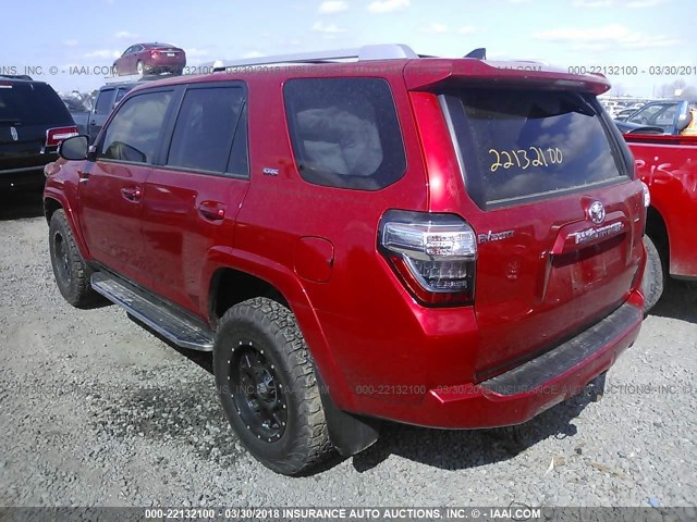 JTEBU5JR7G5345736 - 2016 TOYOTA 4RUNNER SR5 PREM/LTDL/TRAIL/TRD RED photo 3