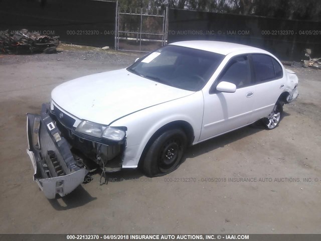 JN1CA21D7ST019334 - 1995 NISSAN MAXIMA GLE/GXE/SE WHITE photo 2