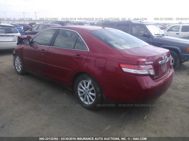 4T4BF3EK5AR011316 - 2010 TOYOTA CAMRY SE/LE/XLE RED photo 3