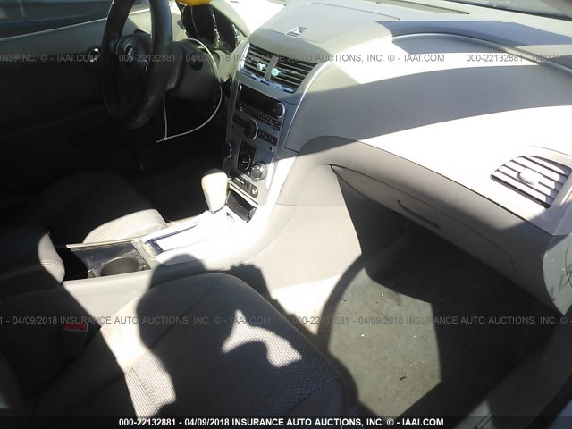 1G1ZC5E09CF115470 - 2012 CHEVROLET MALIBU 1LT 银色 照片 5