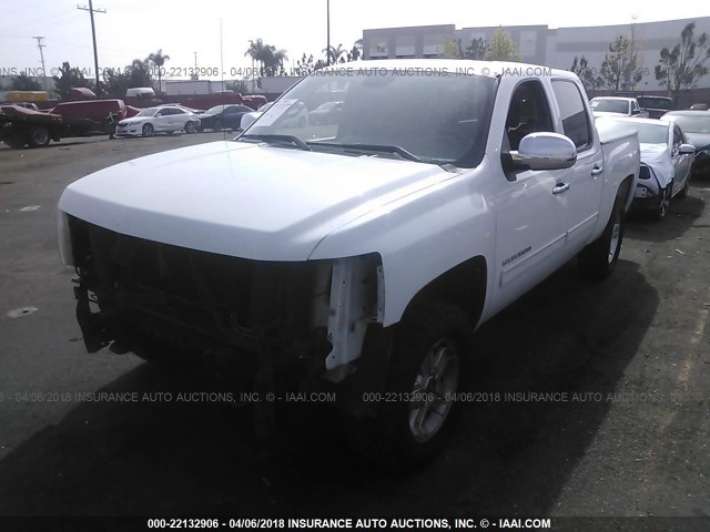 3GCPCSEA1BG118821 - 2011 CHEVROLET SILVERADO C1500 LT WHITE photo 2