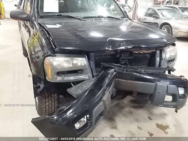 1GNDT13SX42281897 - 2004 CHEVROLET TRAILBLAZER LS/LT BLACK photo 6