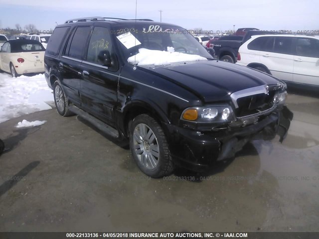 5LMPU28L8WLJ43520 - 1998 LINCOLN NAVIGATOR შავი ფოტო 1