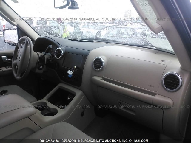 1FMPU16L54LA28208 - 2004 FORD EXPEDITION XLT 红色 照片 5