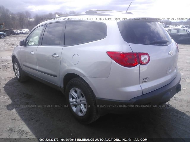 1GNKVFED2BJ126518 - 2011 CHEVROLET TRAVERSE LS SILVER photo 3