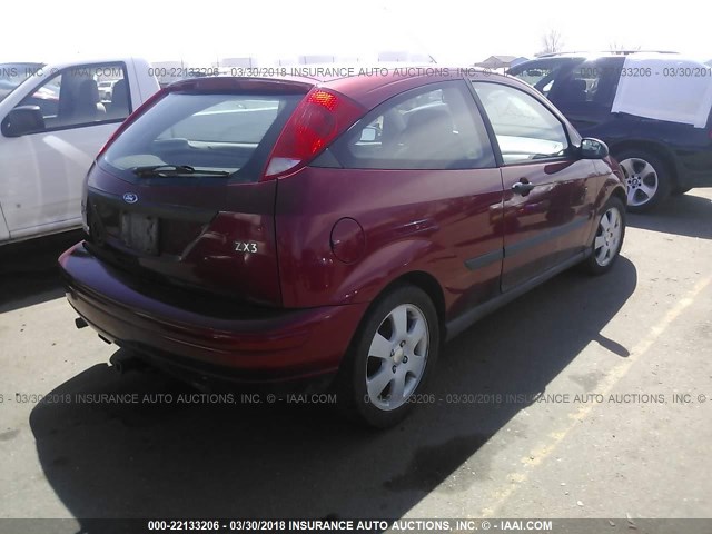 3FAFP31301R247154 - 2001 FORD FOCUS ZX3 RED photo 4