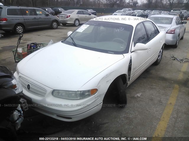 2G4WB52K011257063 - 2001 BUICK REGAL LS WHITE photo 2