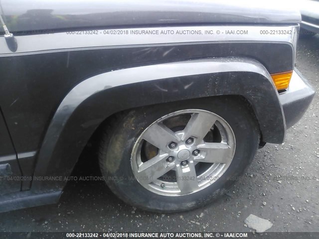 1J8HG48K56C104494 - 2006 JEEP COMMANDER GRAY photo 6