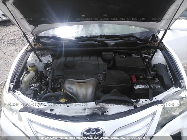 4T4BF3EK2BR162020 - 2011 TOYOTA CAMRY SE/LE/XLE WHITE photo 10