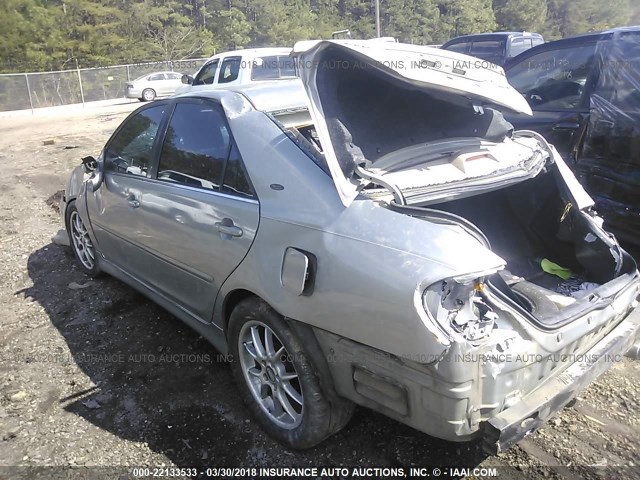 4T1BE32K65U990223 - 2005 TOYOTA CAMRY LE/XLE/SE ნაცრისფერი ფოტო 3