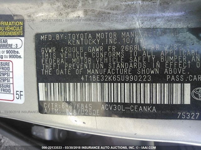 4T1BE32K65U990223 - 2005 TOYOTA CAMRY LE/XLE/SE ნაცრისფერი ფოტო 9