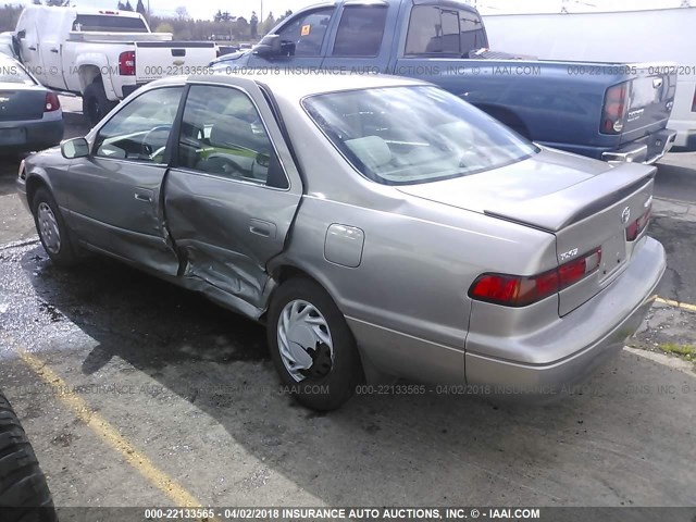 JT2BG22KXX0377470 - 1999 TOYOTA CAMRY LE/XLE GRAY photo 3